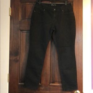 Old Navy “the diva” black jeans - Short